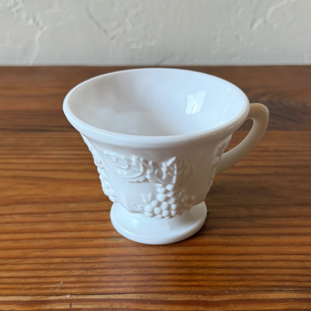 Vintage Indiana Glass Milk Glass Punch Cup – Grape and Leaf Pattern - Picture 5 of 12